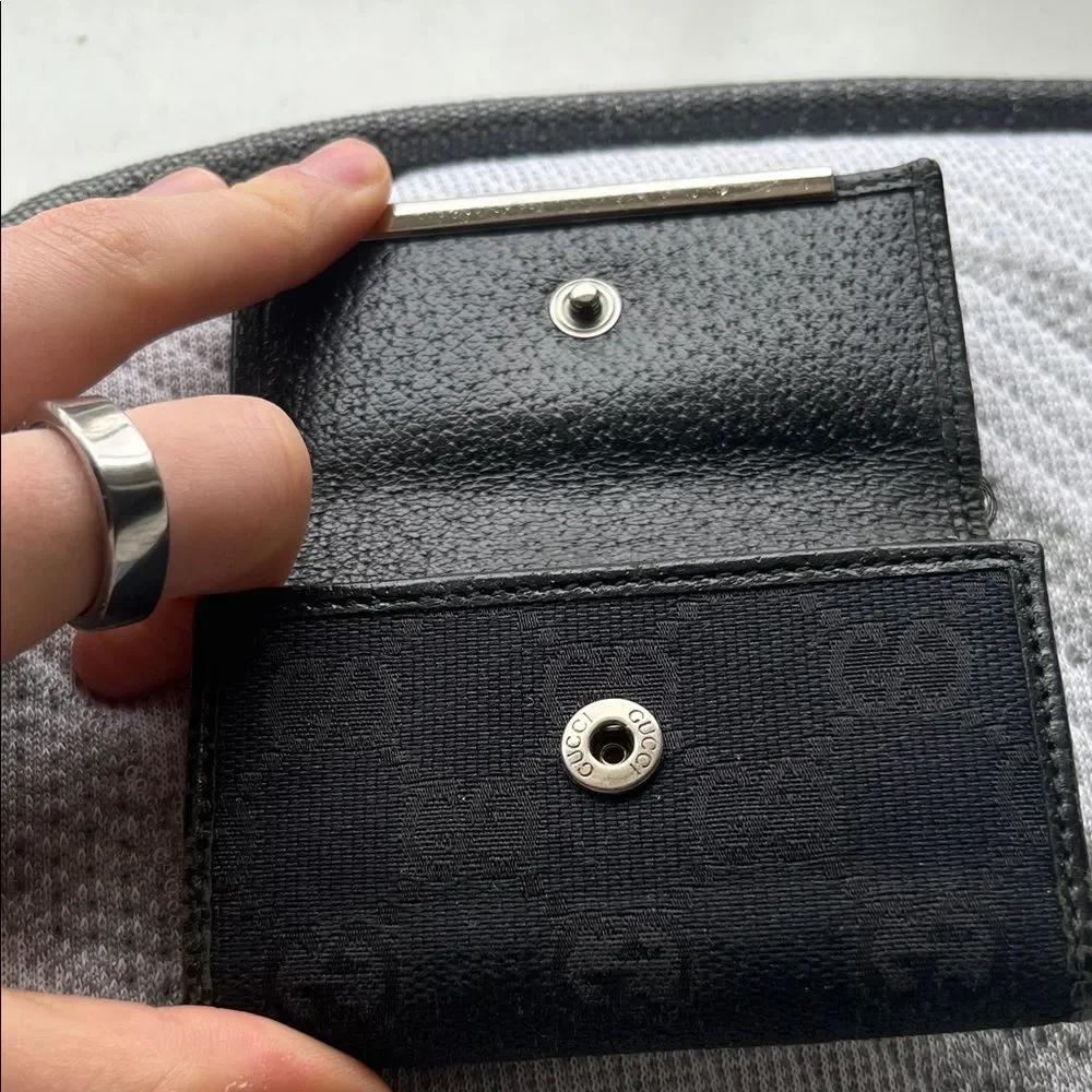 Very Worn Authentic Gucci Black Canvas Wallet - Picture 3 of 6